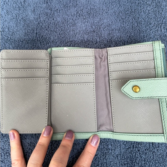 Fossil mint green leather wallet - Picture 6 of 7